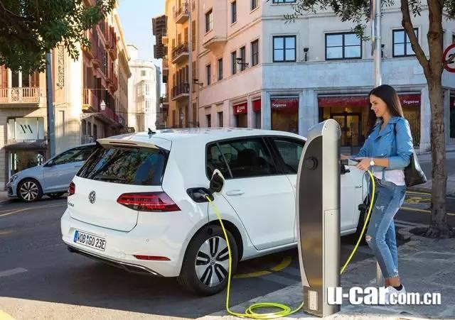 電動版本高爾夫英國上市:能跑300公里 約人民幣22.8~27萬 電動版本高爾夫英國上市:能跑300公里 約人民幣22.8~27萬