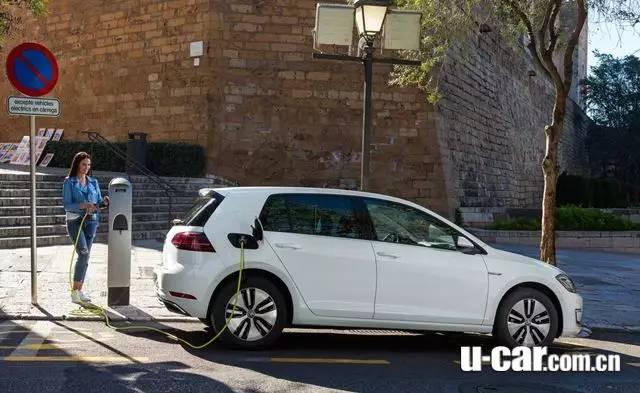 電動版本高爾夫英國上市:能跑300公里 約人民幣22.8~27萬 電動版本高爾夫英國上市:能跑300公里 約人民幣22.8~27萬