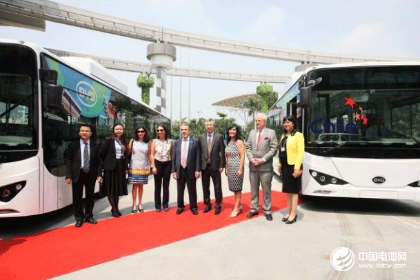 智利政府代表團一行見證比亞迪為智利專屬打造的純電動大巴