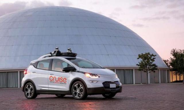 通用發(fā)布成品無(wú)人車：號(hào)稱全球首款量產(chǎn)自動(dòng)駕駛汽車