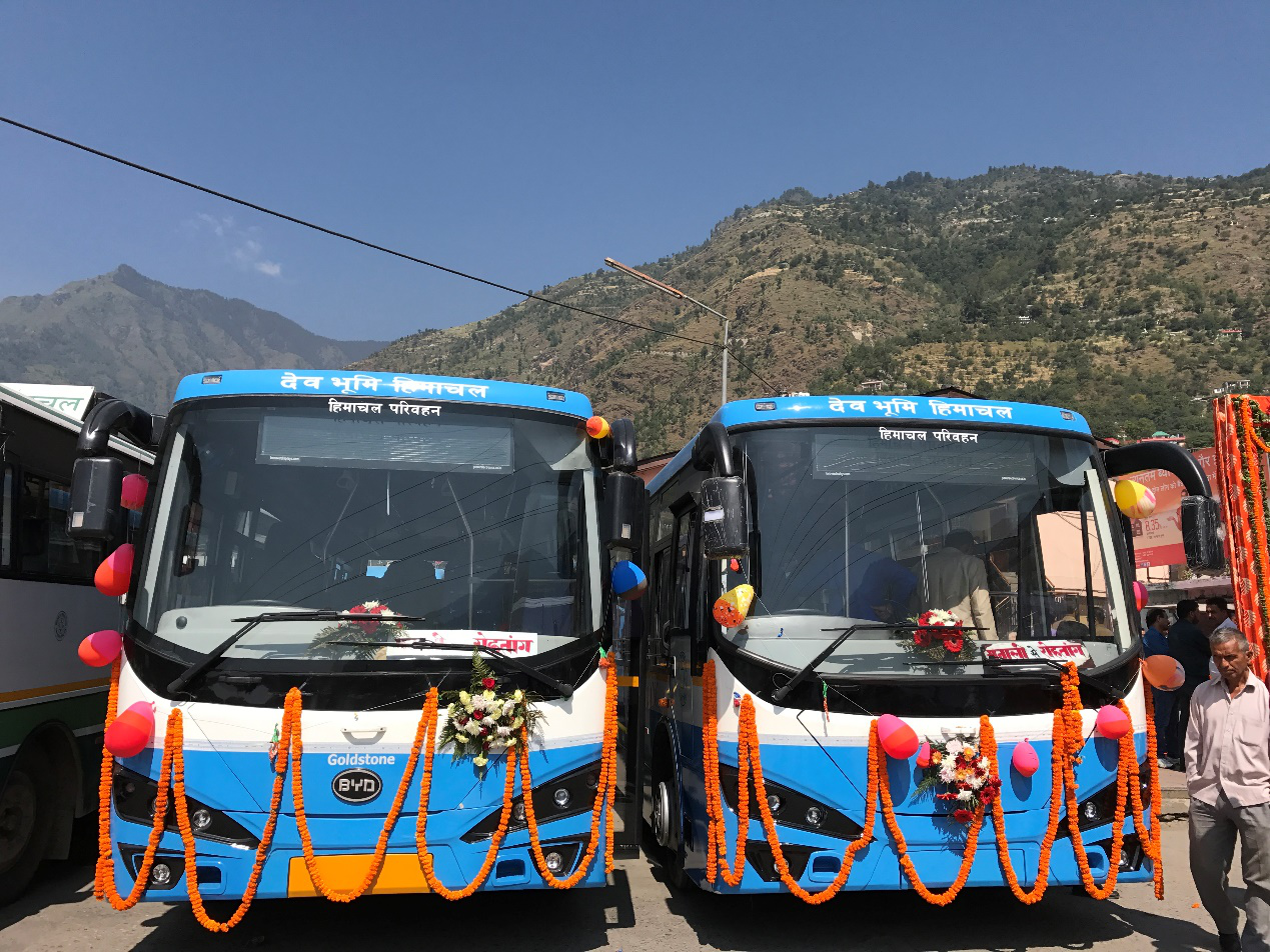 比亞迪K7純電動巴士整裝待發(fā) 比亞迪K7純電動巴士整裝待發(fā)