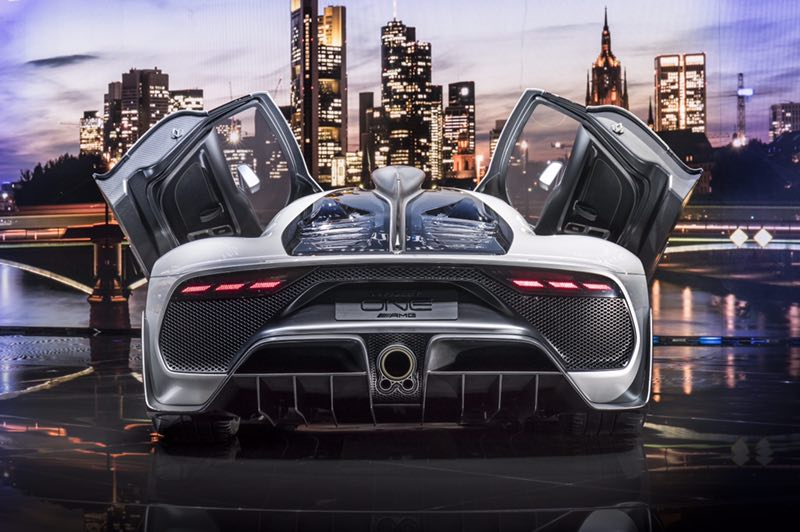 從馬達轟鳴到電氣之音  電動車驅動奔馳未來