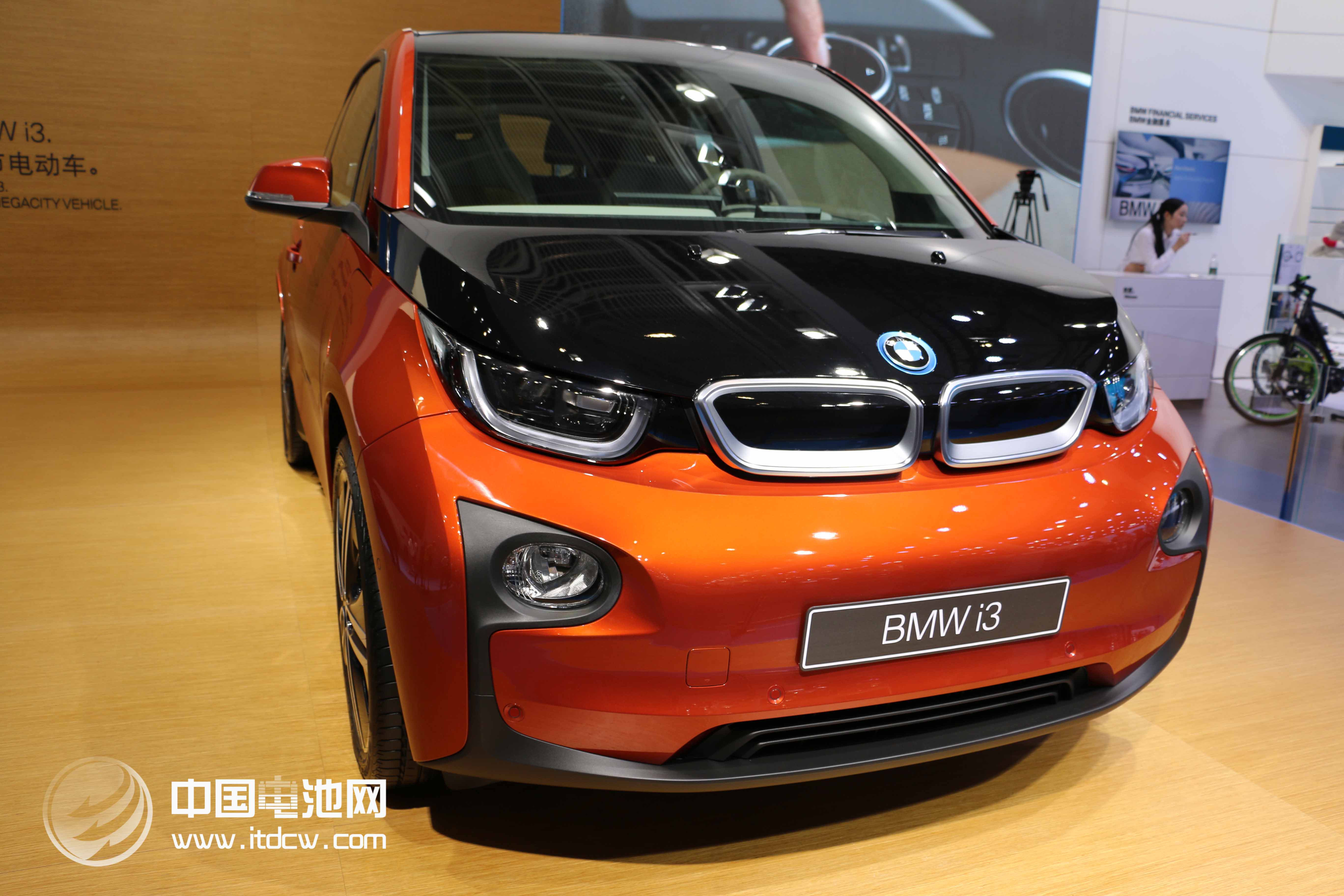 寶馬9月電動車銷量首次突破1萬輛 2017年銷量目標10萬輛 寶馬9月電動車銷量首次突破1萬輛 2017年銷量目標10萬輛