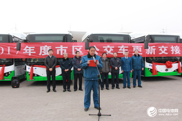 打造“綠色交通”示范樣板 青島投放372輛比亞迪純電動公交車