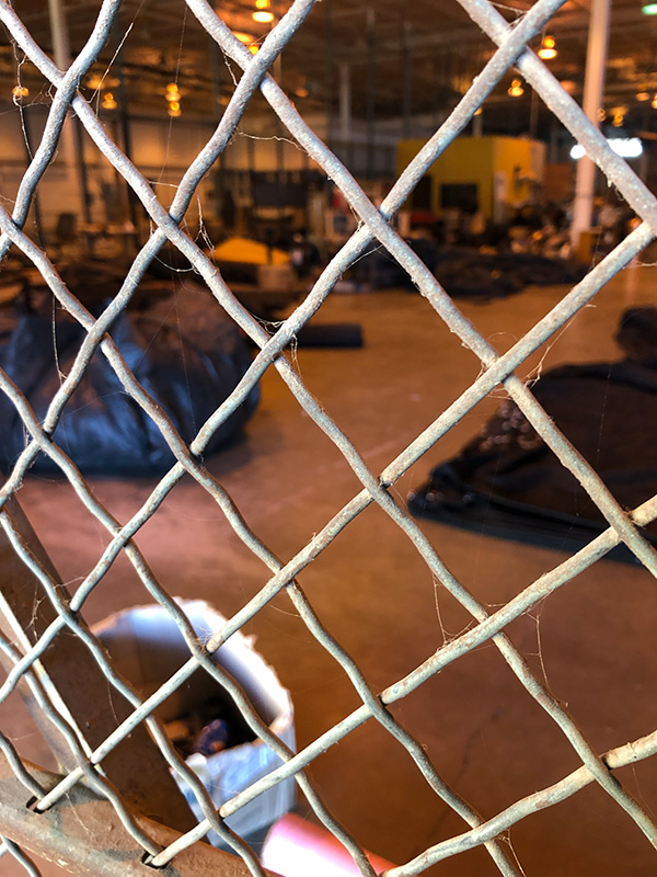 探訪賈躍亭美國造車工廠：沒有任何生產設備 僅一名員工打卡