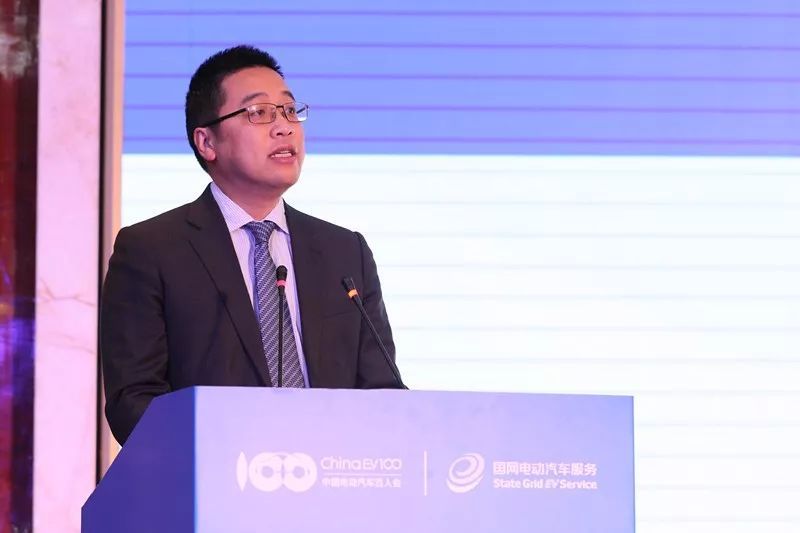 國家工信部電子信息司副司長吳勝武 