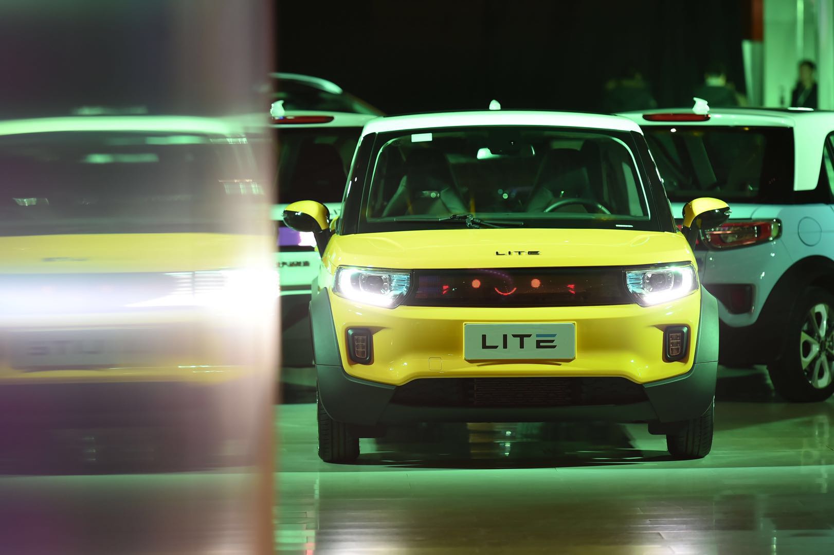 產(chǎn)銷首破10萬+，北汽新能源“引領(lǐng)2025”戰(zhàn)略起錨