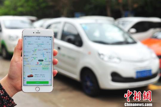 海南今年將推廣新能源汽車5600輛 建設(shè)上萬(wàn)分散式充電樁