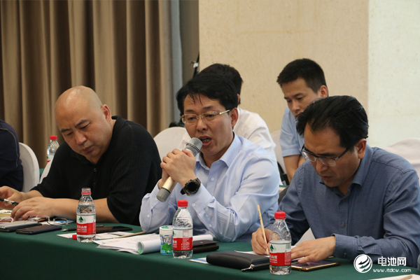 鋰電“達(dá)沃斯”論壇組委會(huì)/電池百人會(huì)/中關(guān)村新型電池技術(shù)創(chuàng)新聯(lián)盟秘書長(zhǎng)、電池網(wǎng)創(chuàng)始人/董事長(zhǎng)于清教