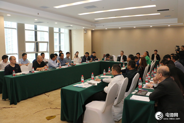 中關(guān)村新型電池技術(shù)創(chuàng)新聯(lián)盟、電池百人會(huì)“約局”系列活動(dòng)第五站（新鄉(xiāng)站） 攝影/巒水