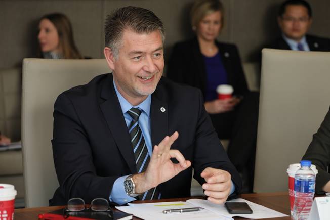 江森自控能源動力全球整車配套業務總經理 康佩德