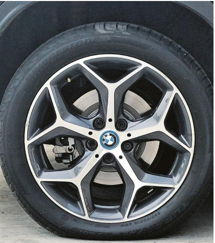 油電混合車(chē)遭遇充電難 市民呼喚充電設(shè)施和相關(guān)配套更給力