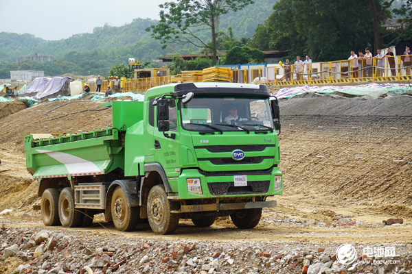 呈“雨后春筍”之勢 電動卡車規模化應用越來越近 呈“雨后春筍”之勢 電動卡車規模化應用越來越近