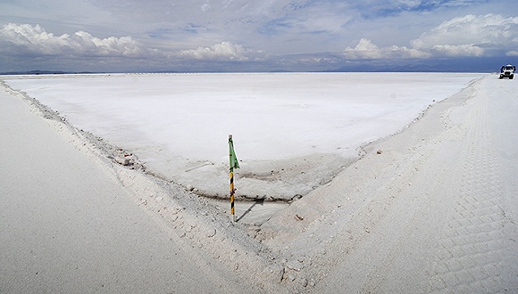 西藏珠峰:境外參股公司鋰鹽湖項目獲2500噸/年LCE富鋰鹵水采選許可 西藏珠峰:境外參股公司鋰鹽湖項目獲2500噸/年LCE富鋰鹵水采選許可