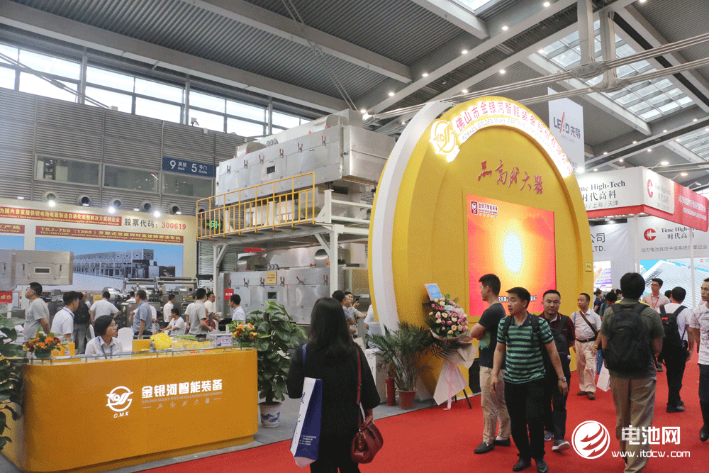 金銀河卡位鋰電前端設(shè)備 國內(nèi)首創(chuàng)雙面同時擠壓涂布機 金銀河卡位鋰電前端設(shè)備 國內(nèi)首創(chuàng)雙面同時擠壓涂布機