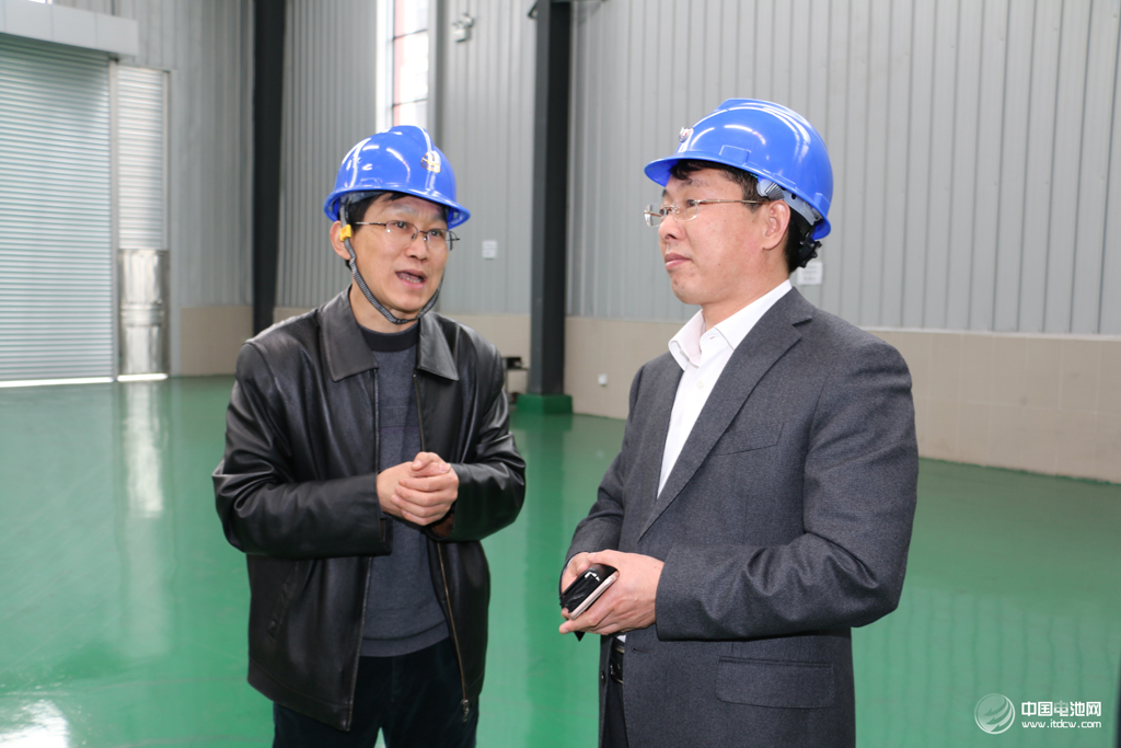 中關(guān)村新型電池技術(shù)創(chuàng)新聯(lián)盟秘書(shū)長(zhǎng)于清教一行調(diào)研星城石墨 中關(guān)村新型電池技術(shù)創(chuàng)新聯(lián)盟秘書(shū)長(zhǎng)于清教一行調(diào)研星城石墨