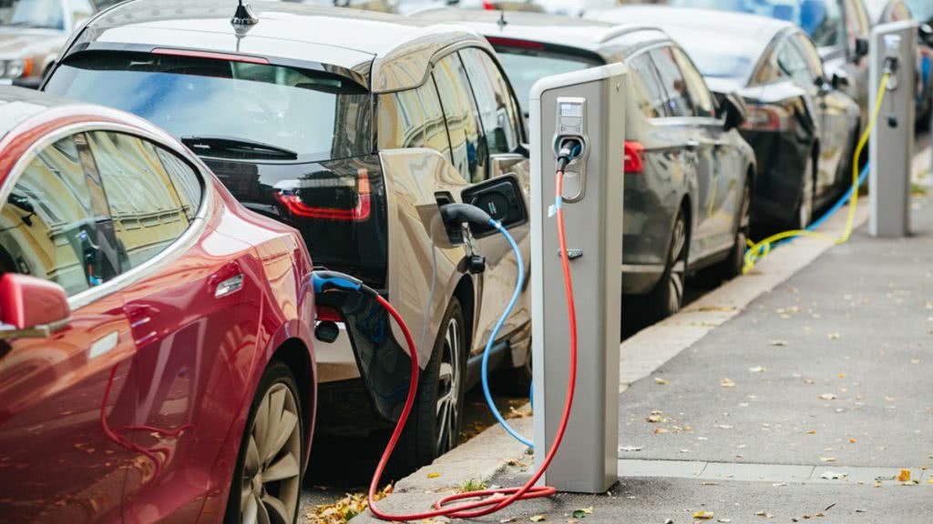 國家開始鼓勵用你的電動汽車賺錢了 要不要干? 國家開始鼓勵用你的電動汽車賺錢了 要不要干?