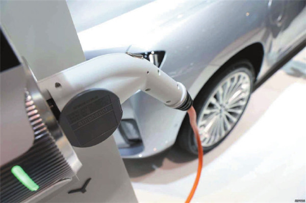 國補加速退坡 新能源汽車地補應(yīng)向何處去