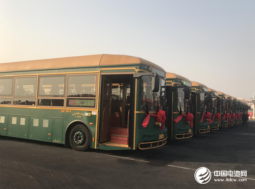 銀隆電動(dòng)大巴