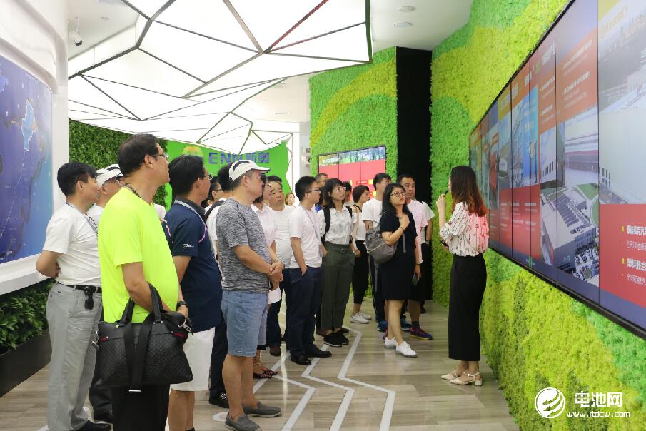 問道金沙灘 電池百人會企業家共享青山綠水盛宴