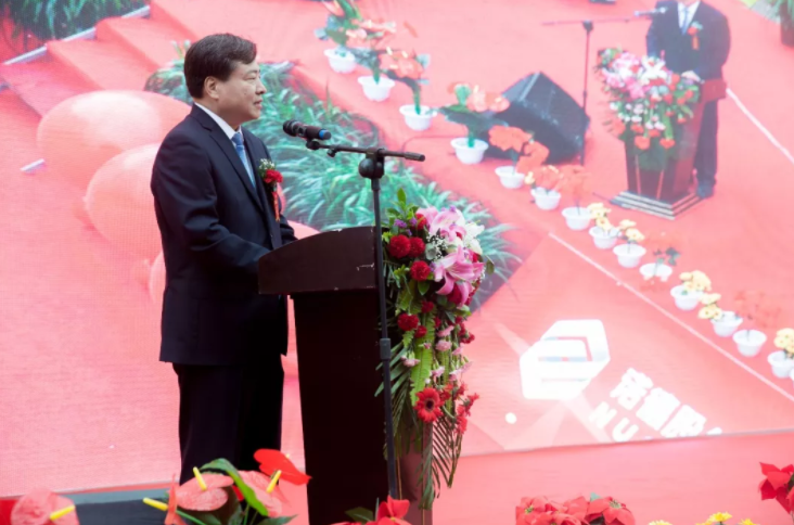 中共西寧市委常委、西寧經(jīng)濟(jì)技術(shù)開發(fā)區(qū)管委會常務(wù)副主任許國成