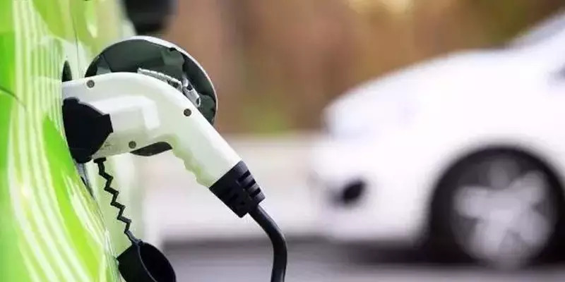 工信部連發(fā)“金令”篩新能源車企 尸位素餐者將遭“下架”警告