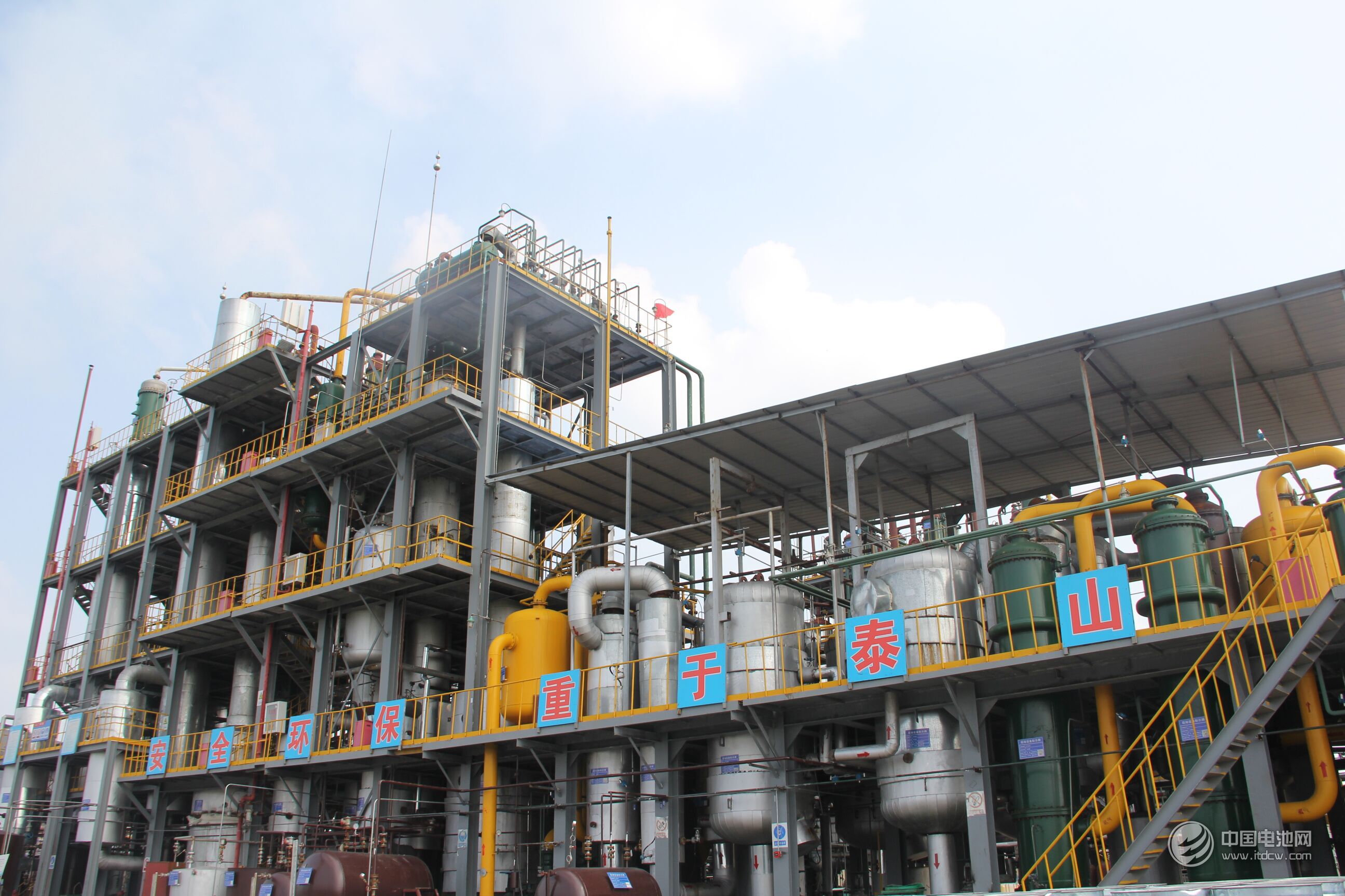 信敏惠年產(chǎn)10萬噸電池溶劑項(xiàng)目加快推進(jìn) 預(yù)計(jì)12月完成設(shè)備安裝