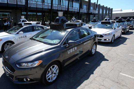 自動駕駛軍備賽 全球車企幾大幫派？