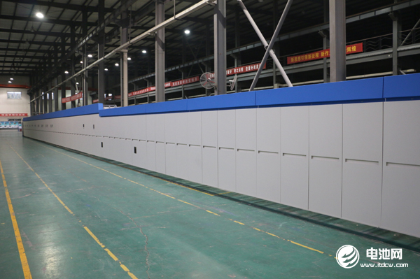 參觀中國電科48所鋰電裝備調試車間 參觀中國電科48所鋰電裝備調試車間