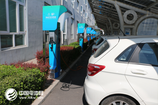 新能源二手車為何賣不動？貶值速度就像坐上過山車