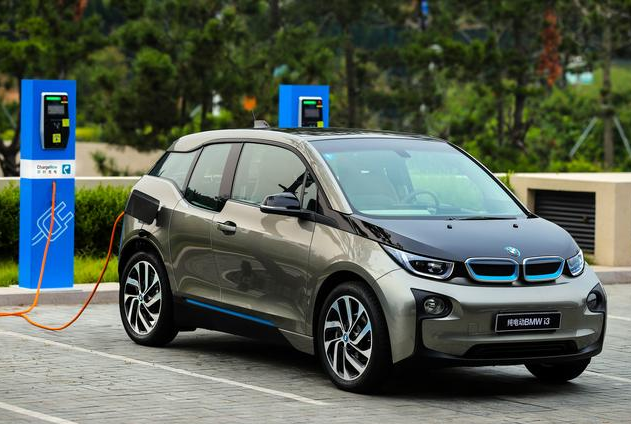 寶馬集團:2019年在華擁有充電樁數量將增至逾10萬個 寶馬集團:2019年在華擁有充電樁數量將增至逾10萬個