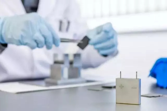 瑞士創(chuàng)企宣稱開發(fā)出超級電池 電動汽車可續(xù)航上千公里 瑞士創(chuàng)企宣稱開發(fā)出超級電池 電動汽車可續(xù)航上千公里