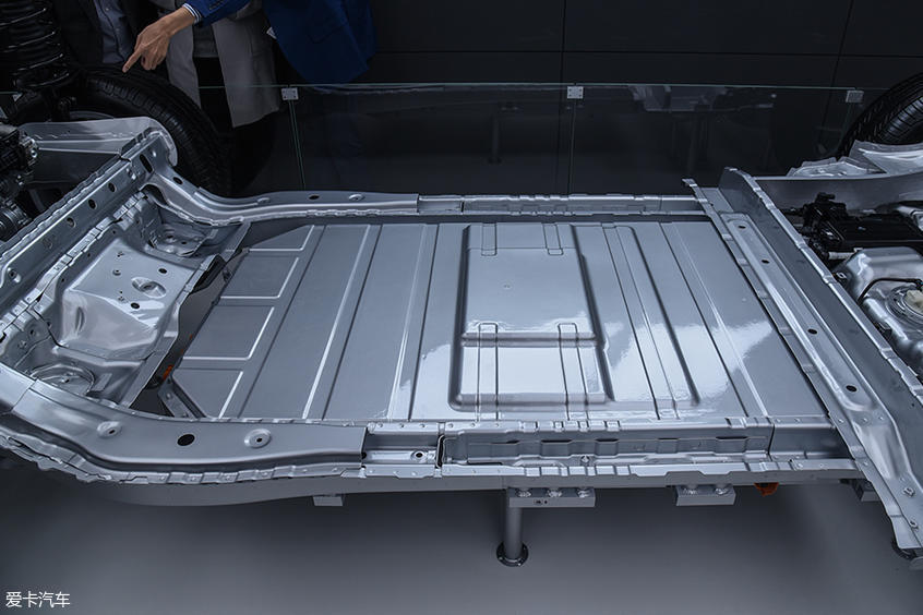 理想ONE正式開啟預定 售價32.80萬元 理想ONE正式開啟預定 售價32.80萬元