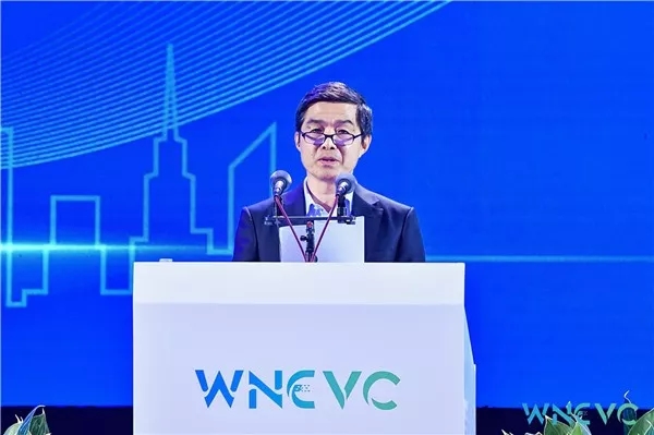 中國科學院院士，清華大學教授歐陽明高