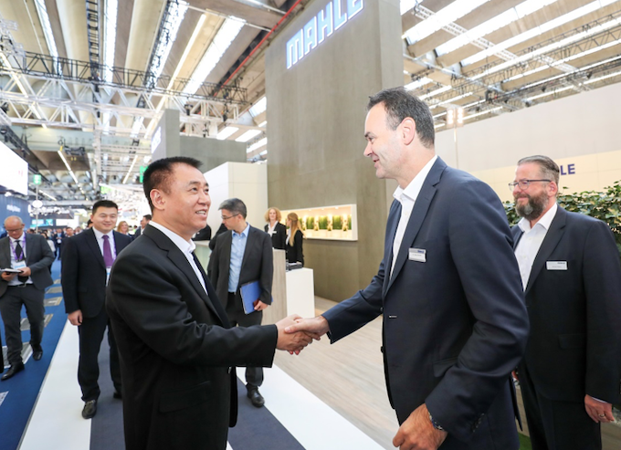 許家印赴德考察宴請眾汽車巨頭高管 引頂級技術為“恒馳”提速