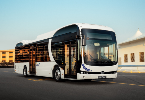 比亞迪12米純電動大巴 圖片來源：企業(yè)供圖