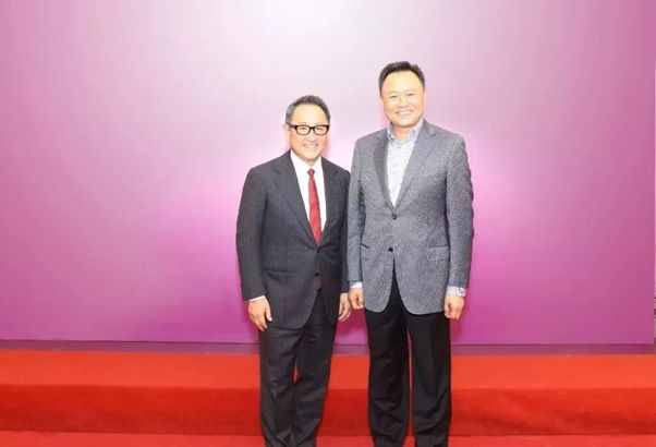 豐田社長豐田章男與一汽集團董事長、黨委書記徐留平