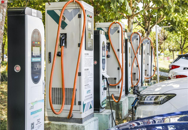 網約車“電動化”提速 多城市開啟“觸電”而行