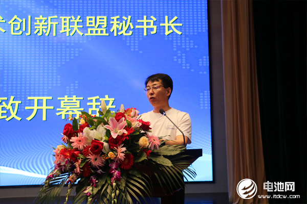 中關(guān)村新型電池技術(shù)創(chuàng)新聯(lián)盟秘書長、電池百人會(huì)理事長于清教