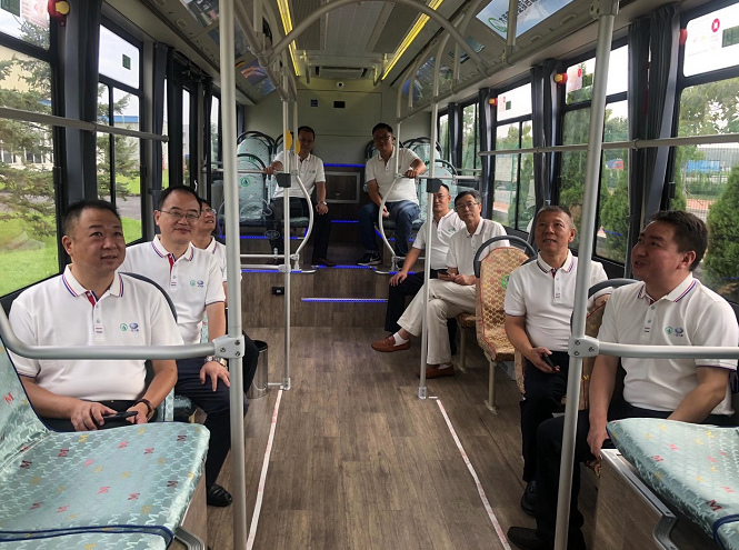 大連首臺氫燃料電池城市客車在一汽大客公司下線