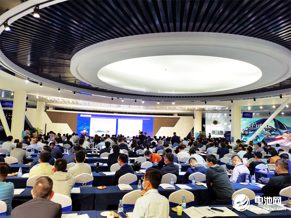 第一屆中國電動汽車充電設施技術創(chuàng)新大會現(xiàn)場