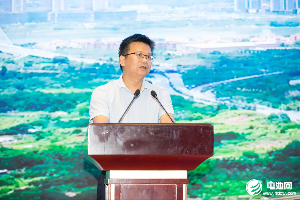 南寧市政府黨組成員、市發(fā)展改革委主任丁偉