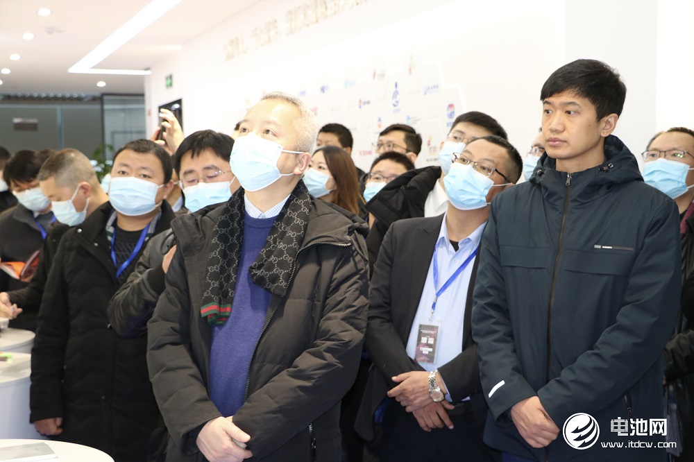 與會嘉賓參觀海融網山東總部