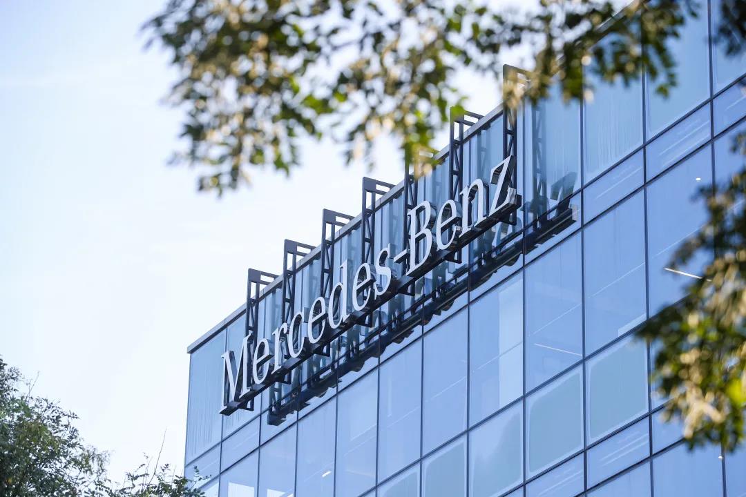 奔馳超7萬輛車召回 涉及12V蓄電池、主機軟件等問題