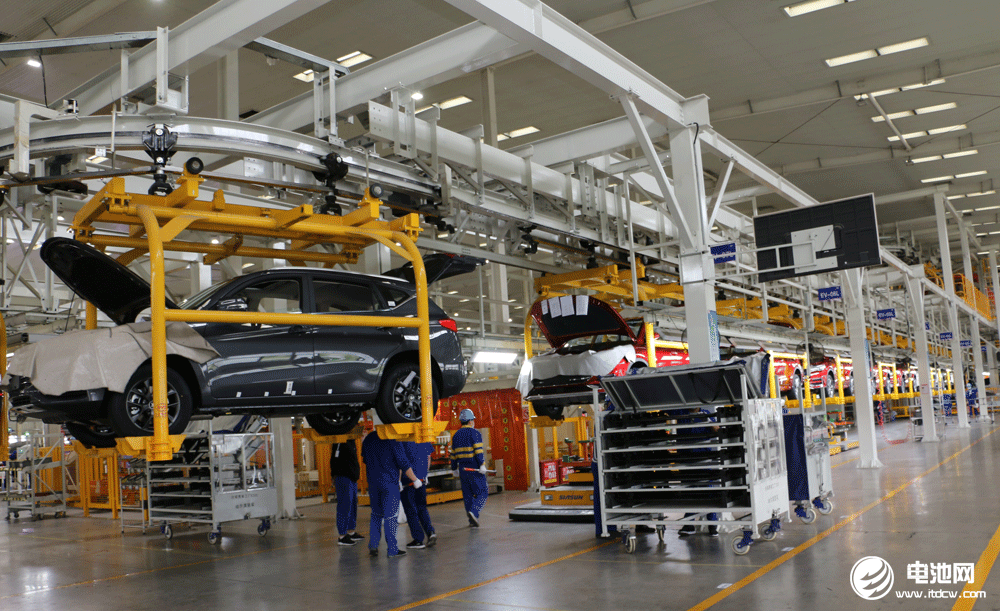 三部門(mén)：加快推動(dòng)通過(guò)中歐班列運(yùn)輸新能源汽車(chē)和動(dòng)力電池