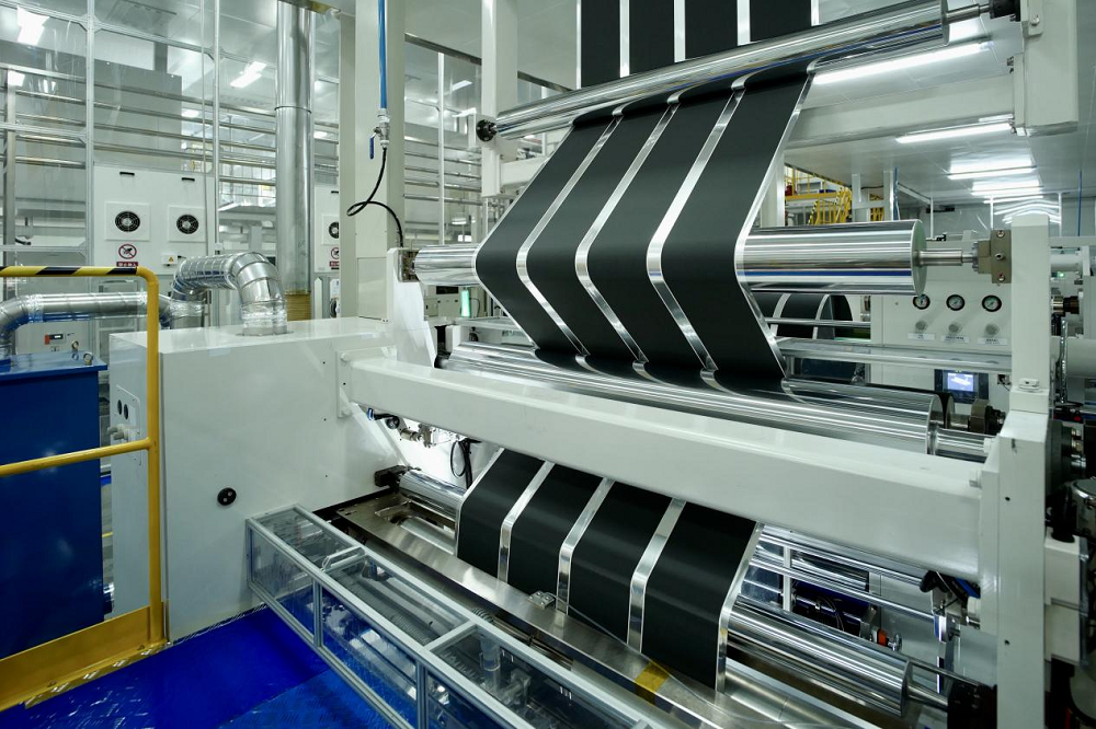 新能源汽車價格戰打響 蜂巢能源以創新實力彰顯優勢