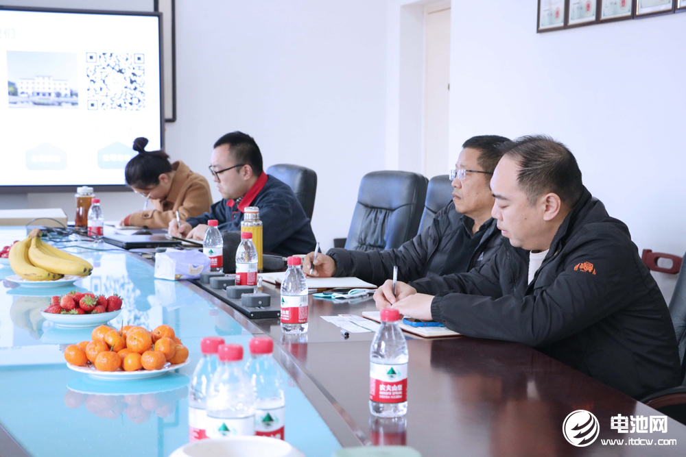 中國電池新能源產業鏈調研團一行參觀考察中天新能