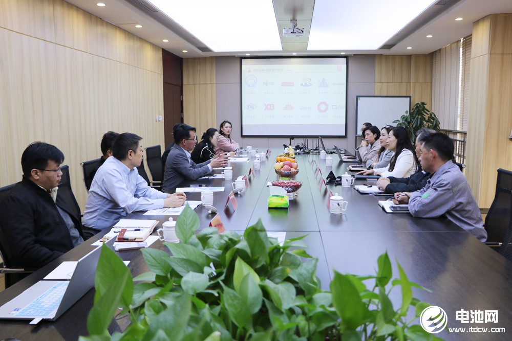 中國(guó)電池新能源產(chǎn)業(yè)鏈調(diào)研團(tuán)一行參觀考察天馬新材 中國(guó)電池新能源產(chǎn)業(yè)鏈調(diào)研團(tuán)一行參觀考察天馬新材