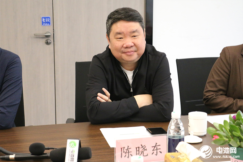 中國電池新能源產(chǎn)業(yè)鏈調(diào)研團一行參觀考察鑫鉑瑞 中國電池新能源產(chǎn)業(yè)鏈調(diào)研團一行參觀考察鑫鉑瑞