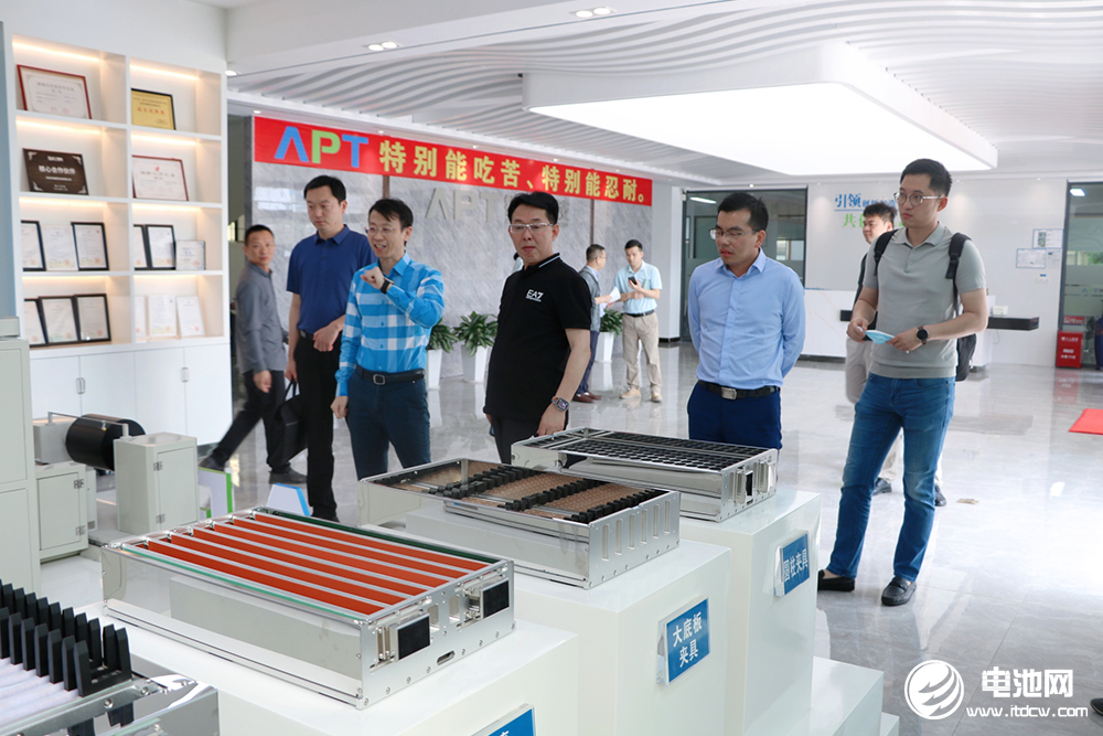 中國電池新能源產業鏈調研團一行到訪鐳煜科技 中國電池新能源產業鏈調研團一行到訪鐳煜科技